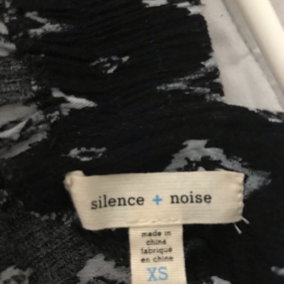 Urban Outfitters Jumpsuit - Picture 4 of 7